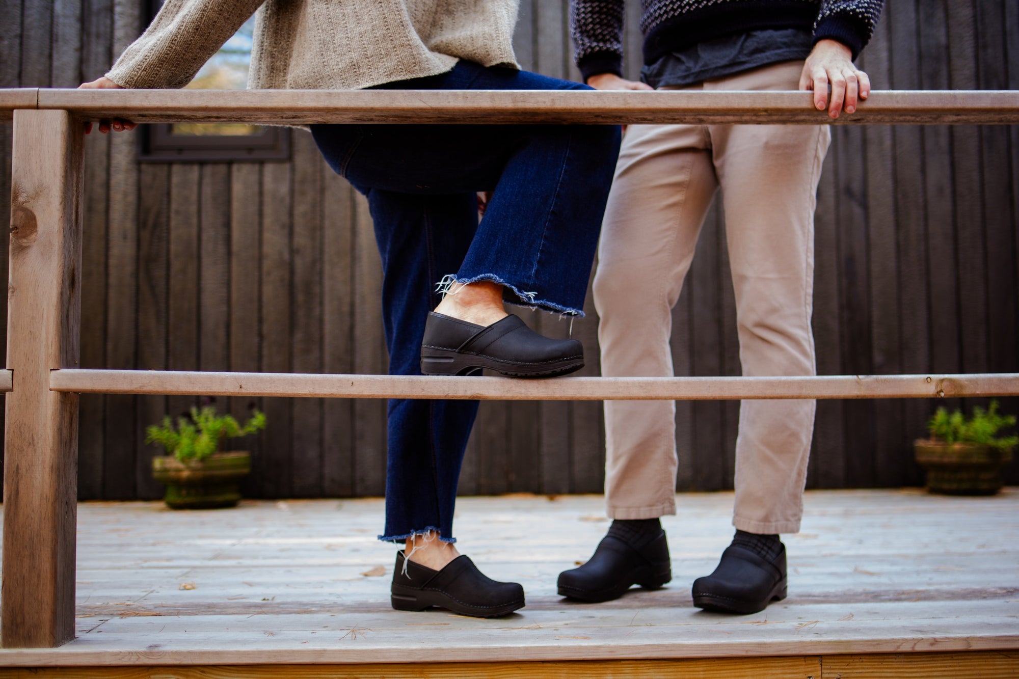 Smooth Oiled Clogs