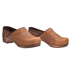 Julie Women&#39;s in Chestnut