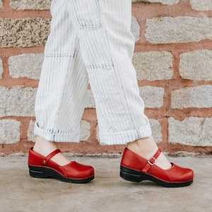 Sanita Clare Women&#39;s Clog in Red Closed Back Clog