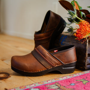 Sanita Lorette Women&#39;s Clog in Antique Brown Closed Back Clog