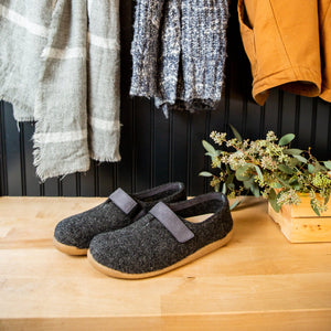 Sanita Varde Unisex in Charcoal Slipper