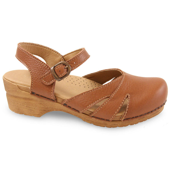 Margrethe Women's in Chestnut