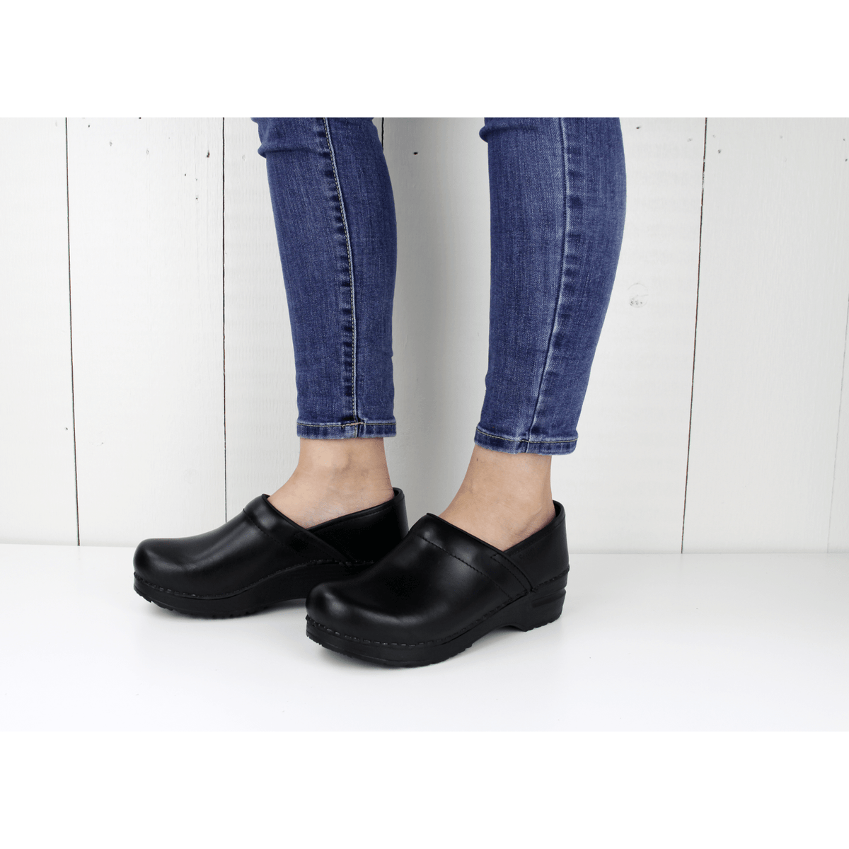 Pro. Cabrio Women s Clog in Black Sanita